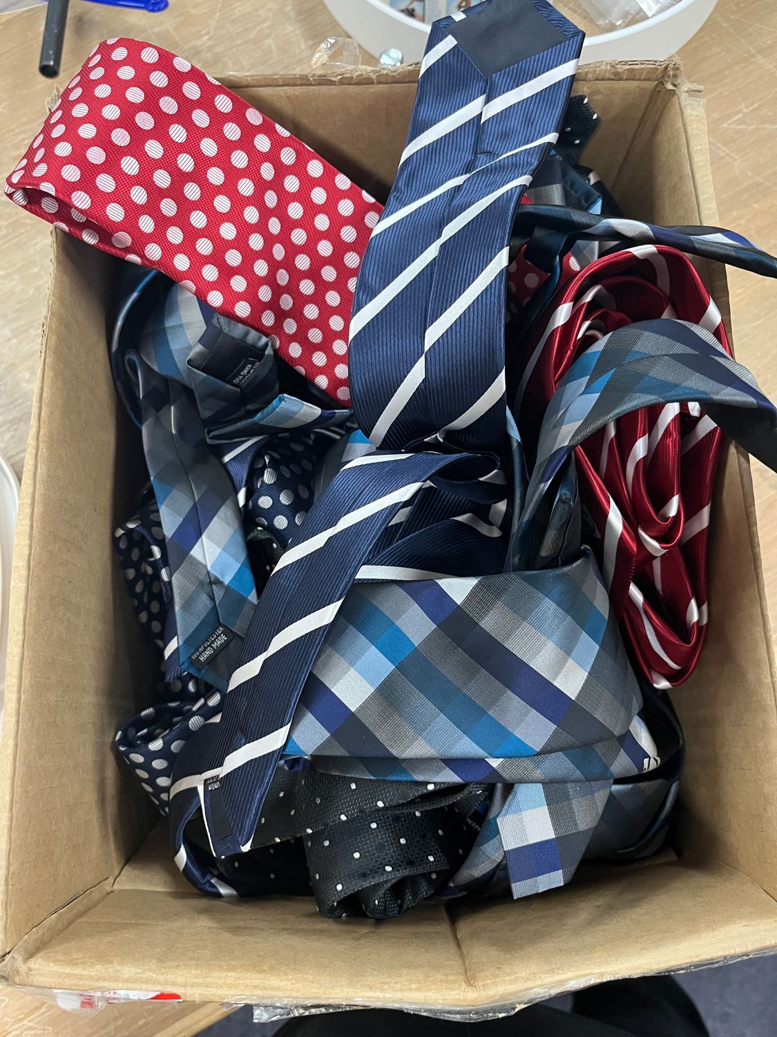 Miscellaneous ties (two ties randomly picked)