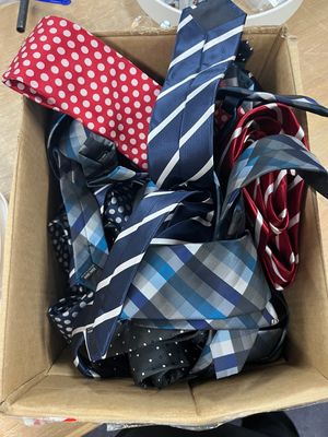 Miscellaneous ties (two ties randomly picked)