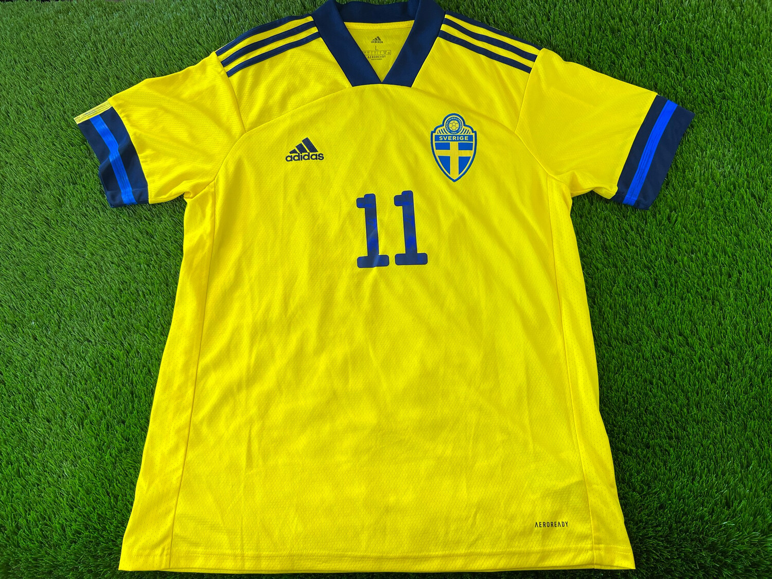 נבחרת שוודיה מדי בית 2020-2021 #11 איברהימוביץ׳