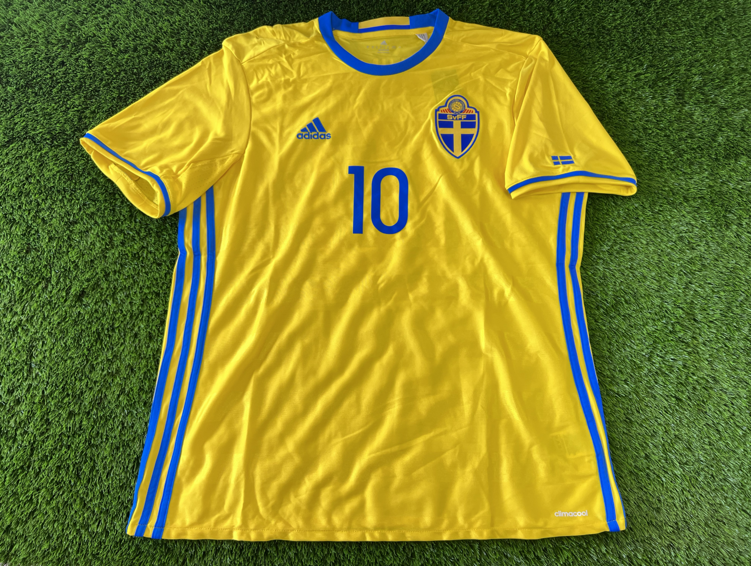 נבחרת שוודיה מדי בית 2016-2017 #10 איברהימוביץ׳