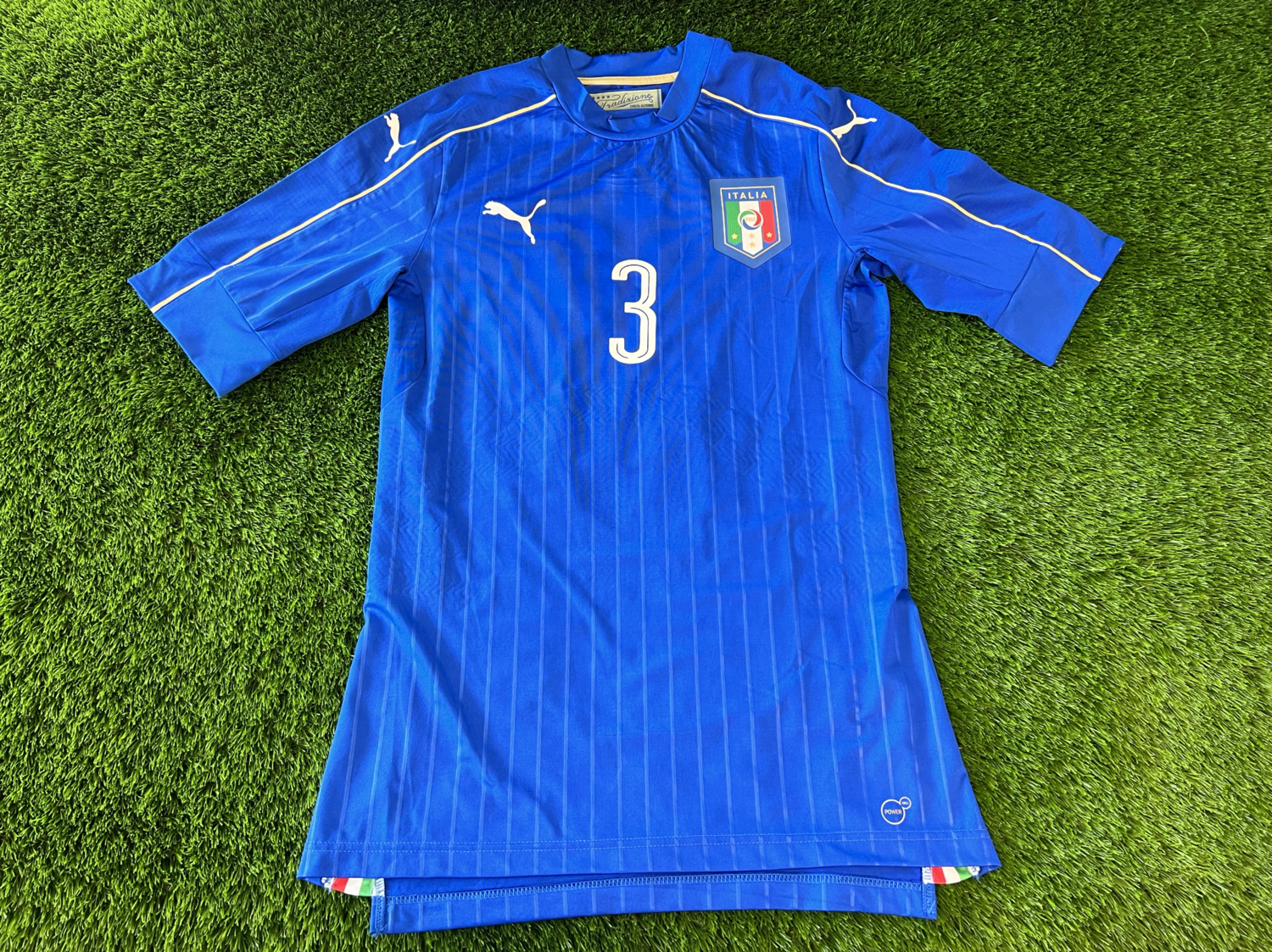 נבחרת איטליה מדי בית 2016 #3 קיאליני