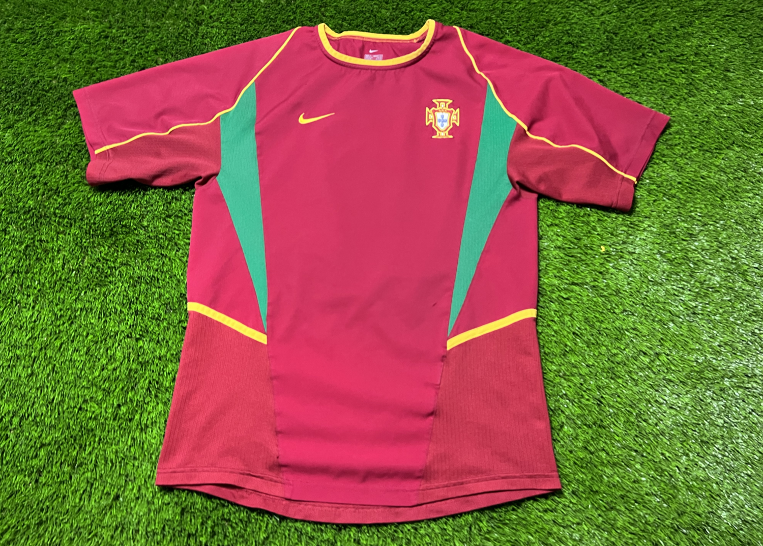 נבחרת פורטוגל מדי בית 2002