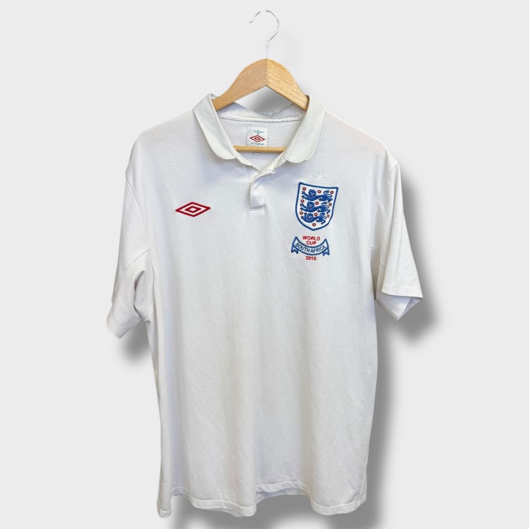 אנגליה מדי בית 2010