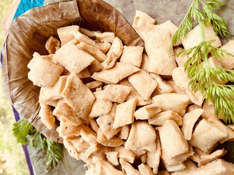 Allahabad&#39;s Famous Pure Ghee Namkeen Nimki