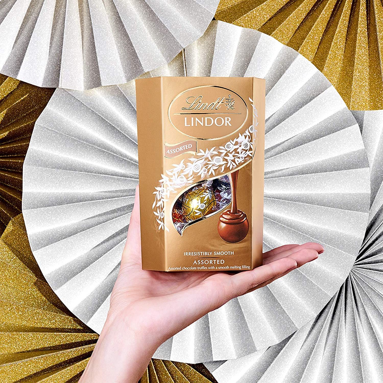Lindt LINDOR Assorted Chocolate Truffles (200g)