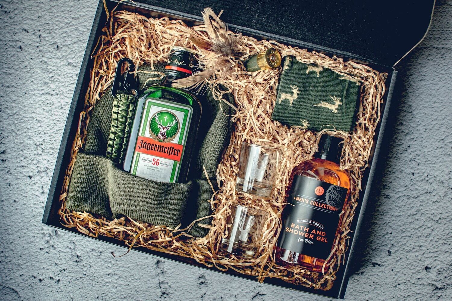 Men's hunting box