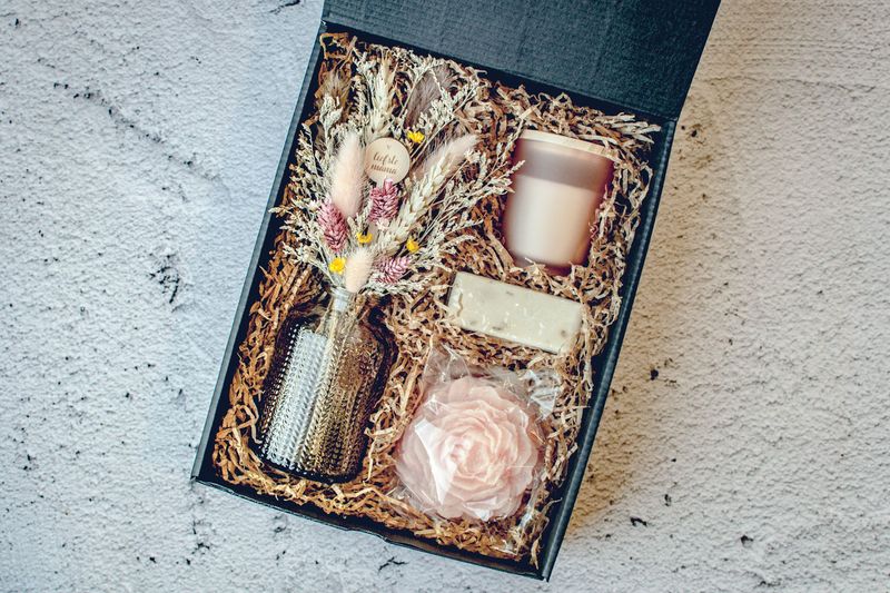 Pink flower box S