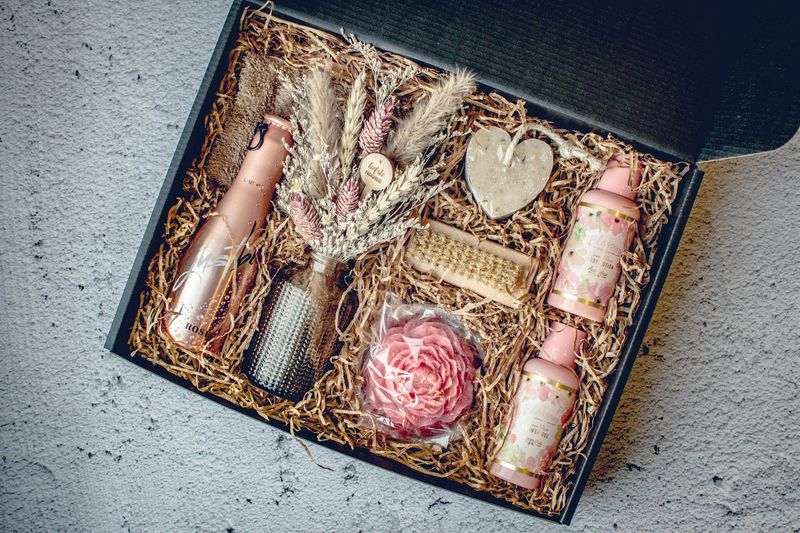 Luxe blossom box