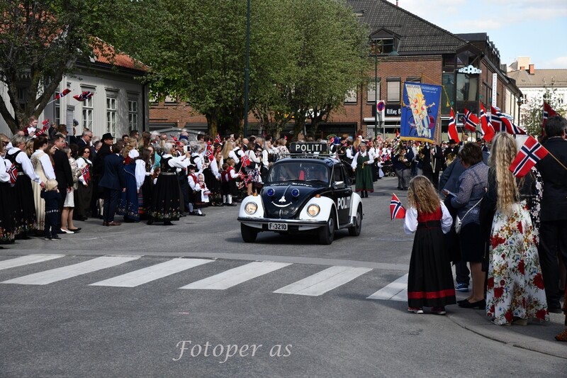 17. mai, Bolla blålys