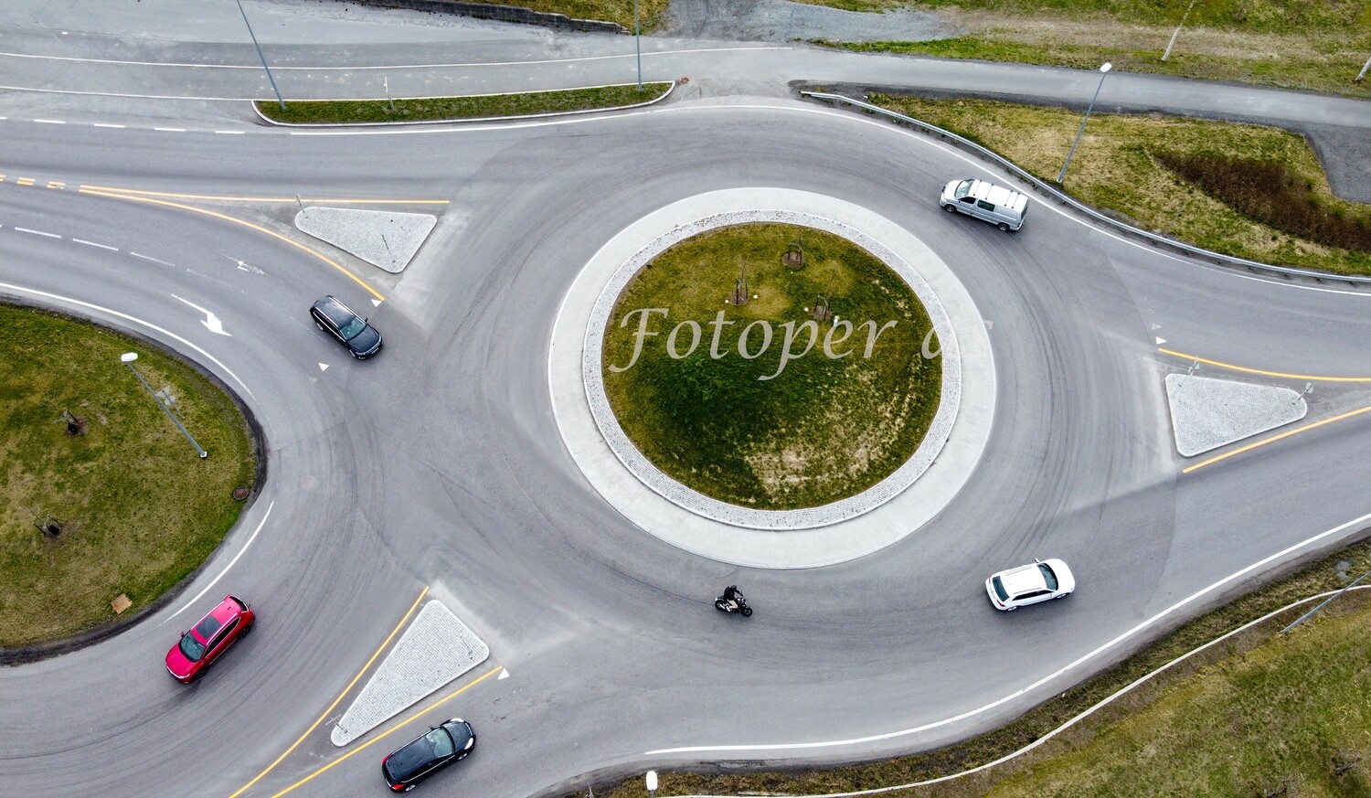Rundkjøring Hønen E 16