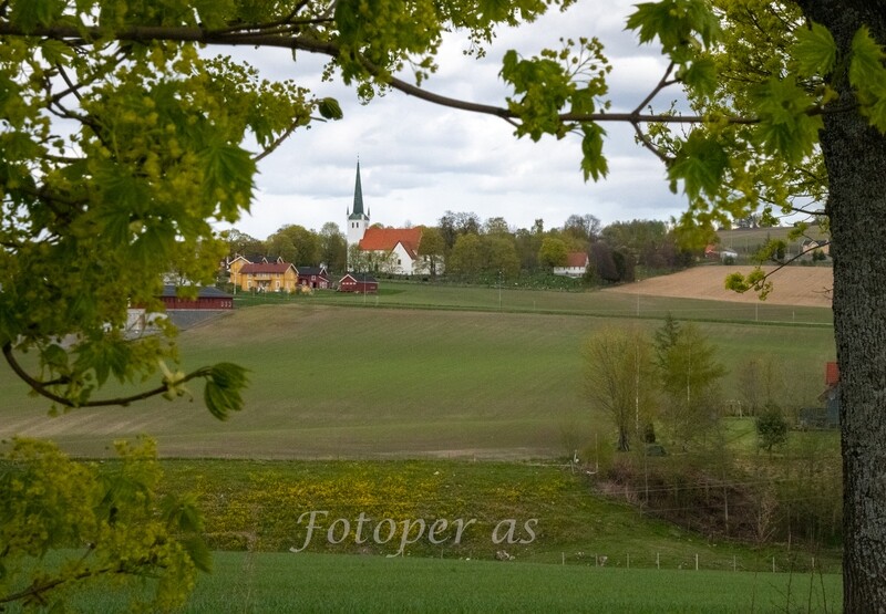 Norderhov kirke, vår