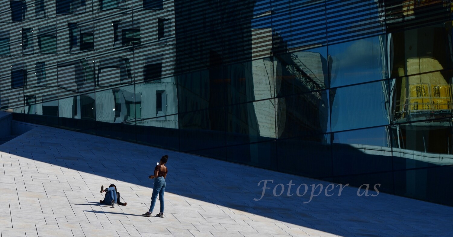 Den norske opera, Oslo, speiling i vinduer