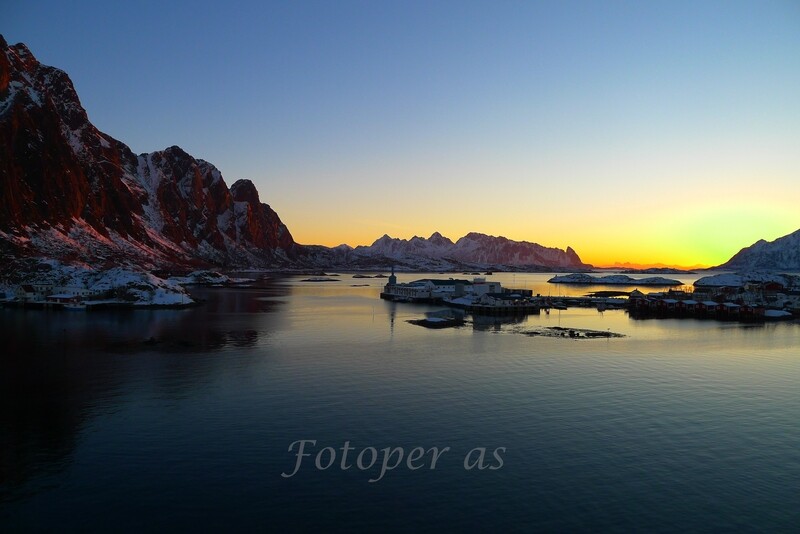 Svolvær i Lofoten, soloppgang