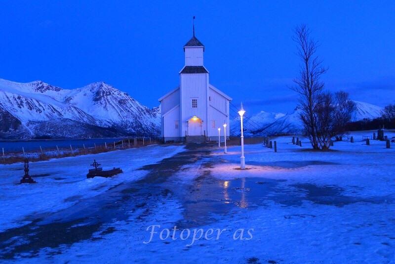 Lofoten, kirke, blåtimen