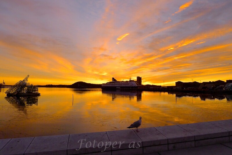 Solnedgang i Oslo, Den norske opera