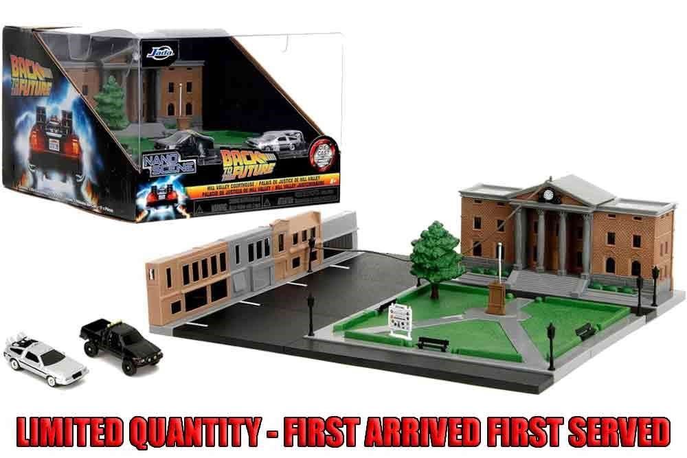 106972 - BACK TO THE FUTURE - CLOCK TOWER DIORAMA NANO SCENE