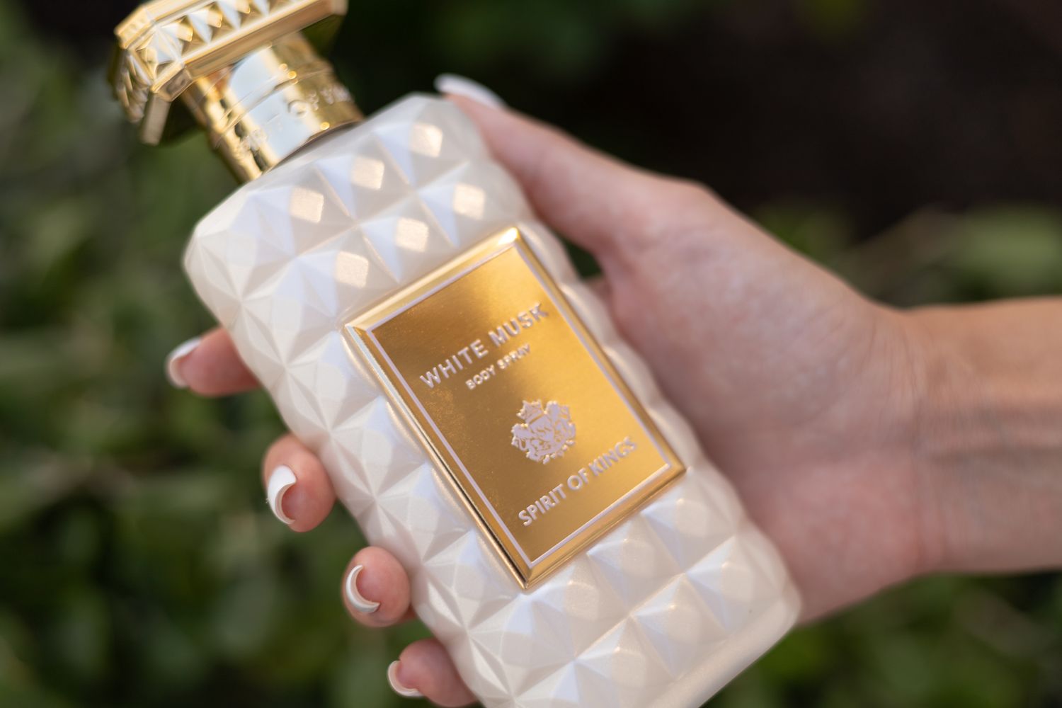 WHITE MUSK -  Spirit Of Kings - 250ml Body Spray / 2ml