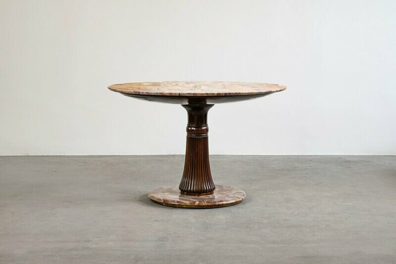 Osvaldo Borsani Round Table Macchiavecchia Marble Italian Manufacture 1950s