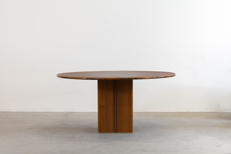 Tobia & Afra Scarpa Round Africa Table by Maxalto 1975