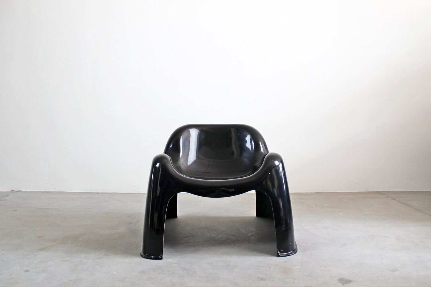 Sergio Mazza Toga Chair in Black Fiberglass for Artemide 1960s Italy