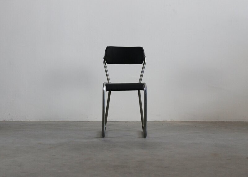 Gio Ponti Mid-Century Modern Office Chair in Metal and Black Leather 1930s Italy