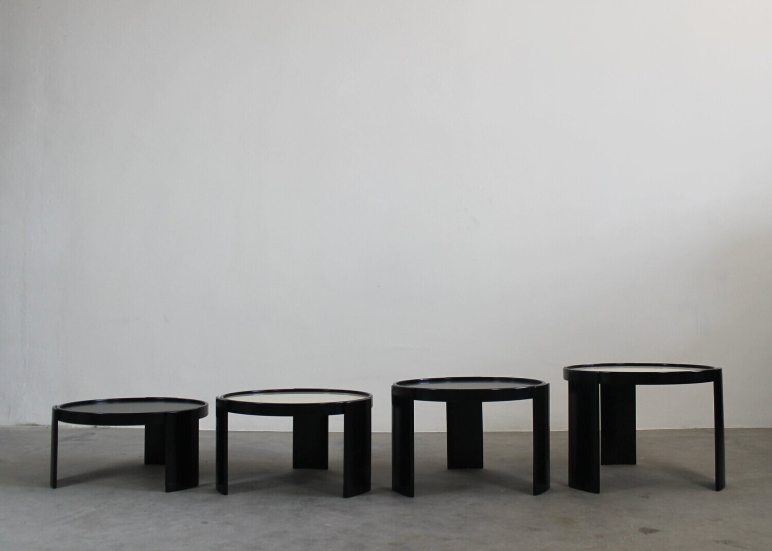 Gianfranco Frattini Set of Four 780/783 Stacking Low Tables by Cassina 1960s
