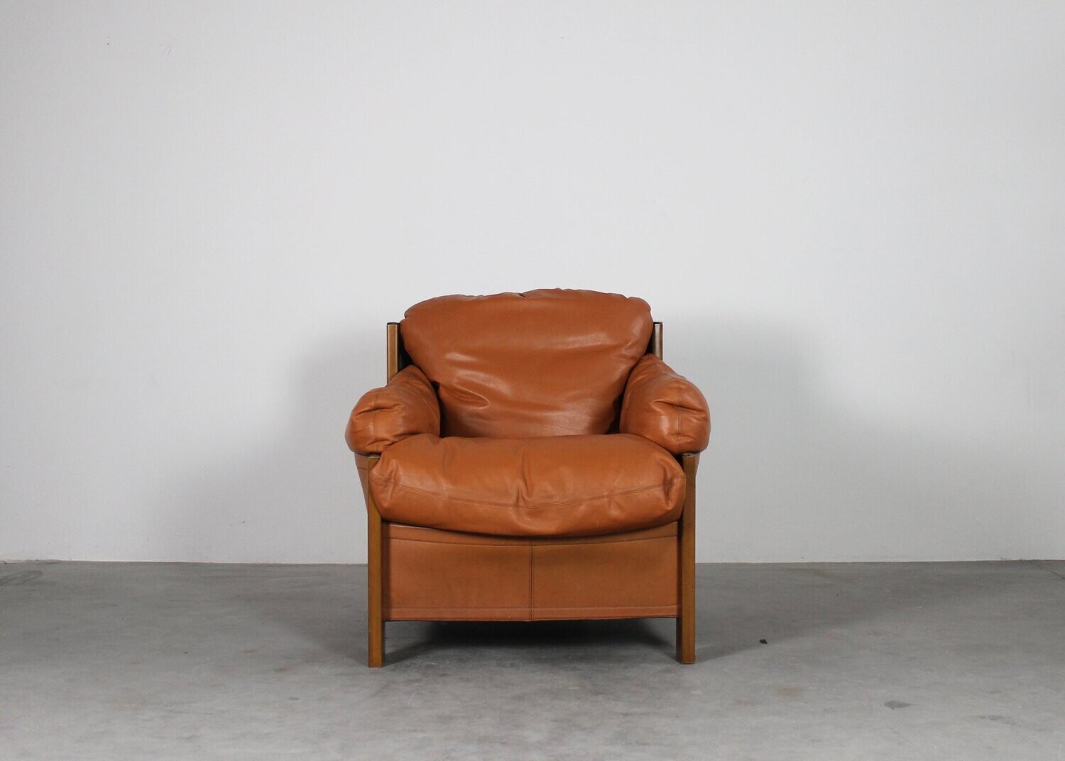Tobia & Afra Scarpa Armchair in Wood and Leather by Maxalto 1975