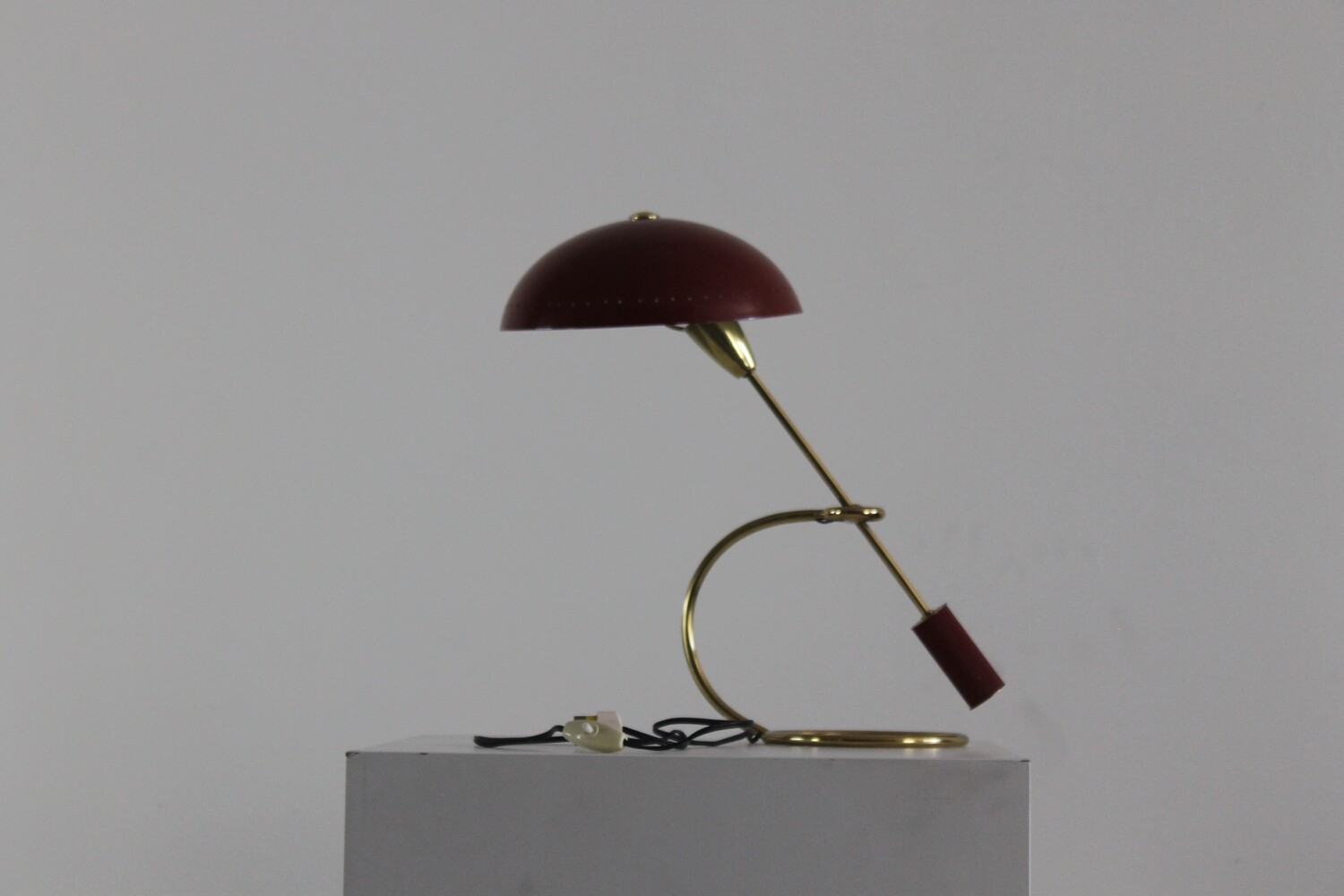 Angelo Lelii Table Lamp in Brass and Red Lacquered Aluminium by Arredoluce 1950s
