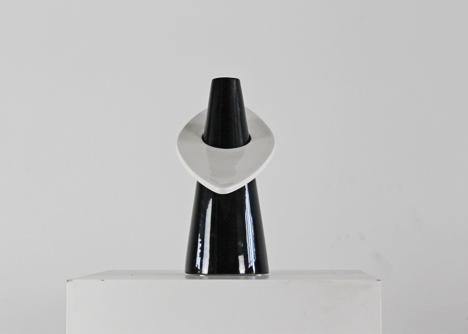 Alessandro Mendini & Linde Burkhardt 4 Mani Limited Edition Vase by Superego