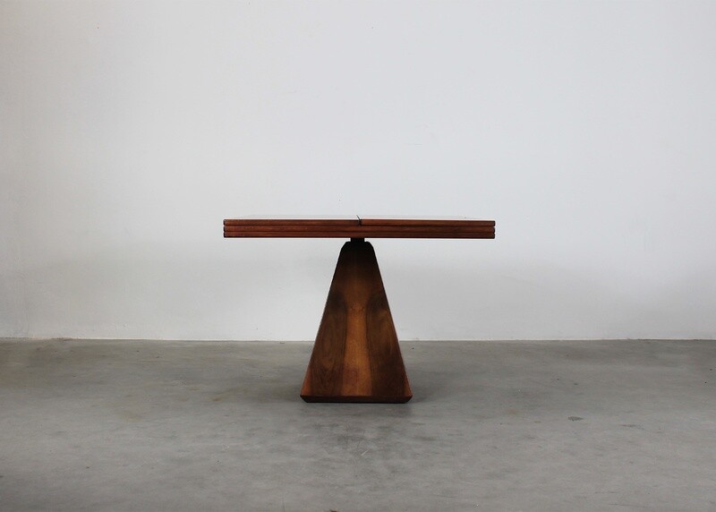 Vittorio Introini Chelsea Extensible Table in Walnut by Saporiti 1960s