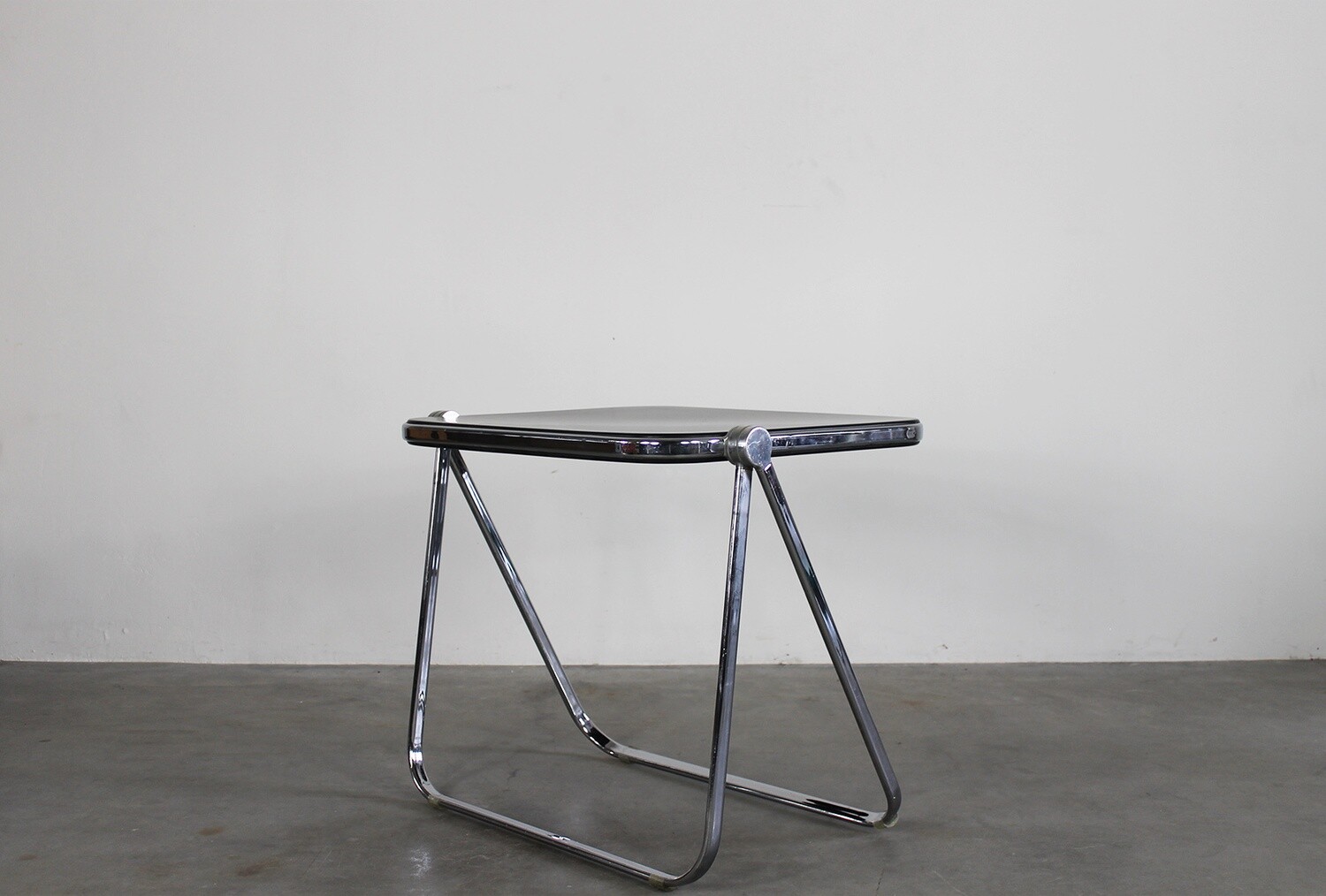 Giancarlo Piretti Platone Folding Table in Steel and Black Polyurethane 1970s