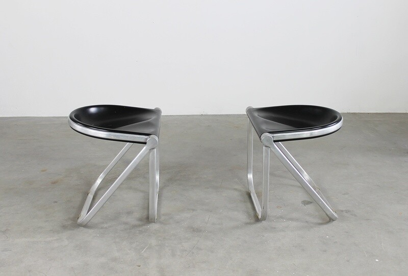 Giancarlo Piretti Set of Two Pluff Stools in Aluminum and Black Polyurethane 70s