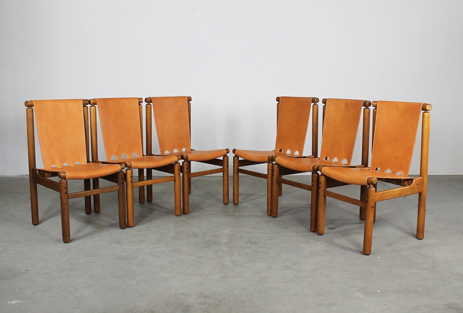 Ilmari Tapiovaara Set of Six Dining Chairs in Leather by Permanente Mobili Cantù 1950s
