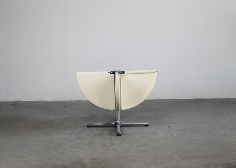 Giancarlo Piretti White Plano Folding Table by Anonima Castelli 1970s
