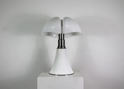 Gae Aulenti White Pipistrello Table or Floor Lamp by Martinelli Luce 1965