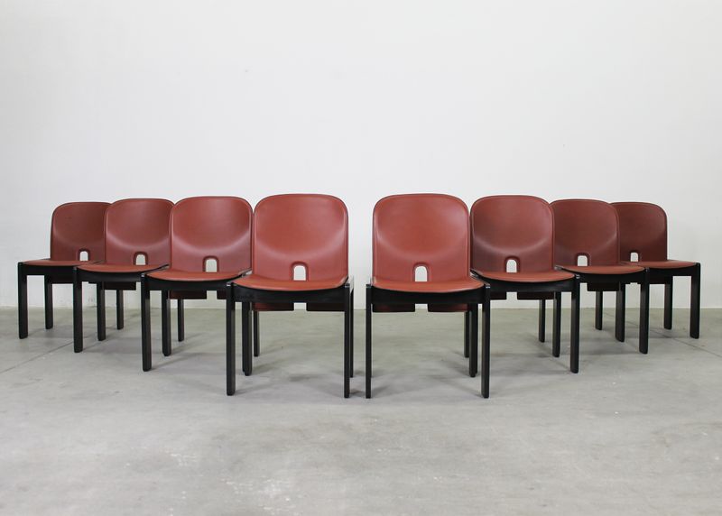 Tobia & Afra Scarpa Set of Eight 121 Chairs in Wood and Leather by Cassina 1970s