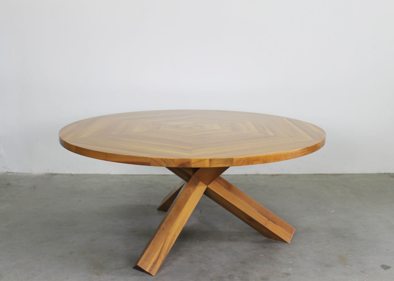 Mario Bellini La Rotonda Round Table in Walnut Wood by Cassina 1980s