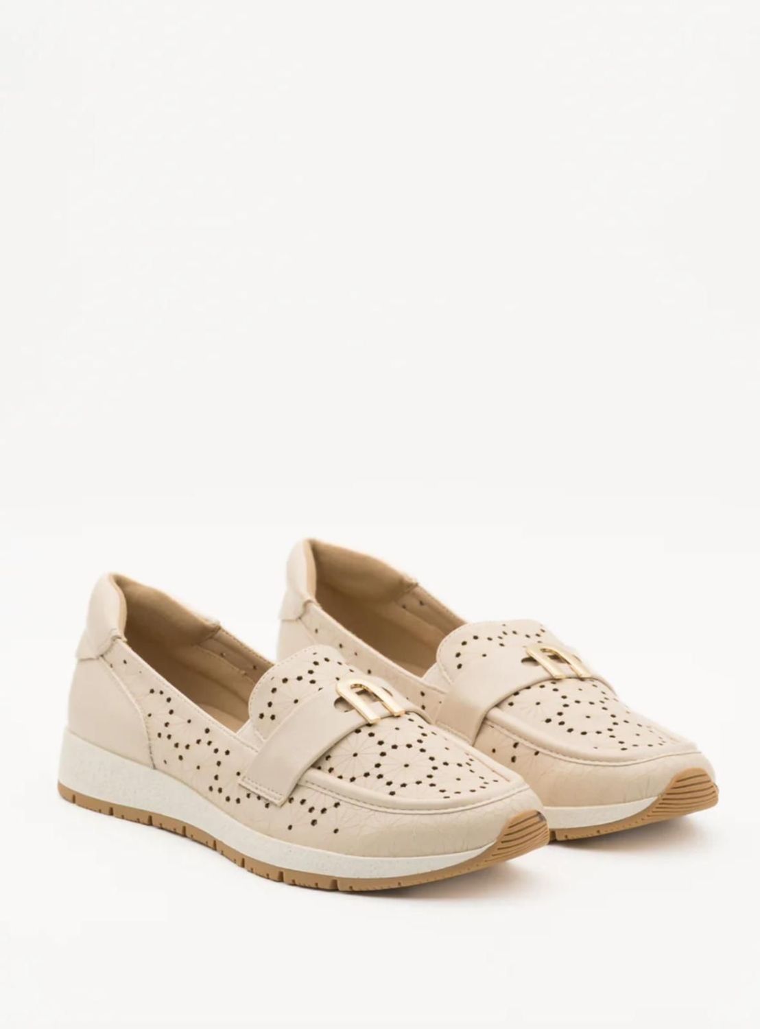 Zapato Anita transpirable beige