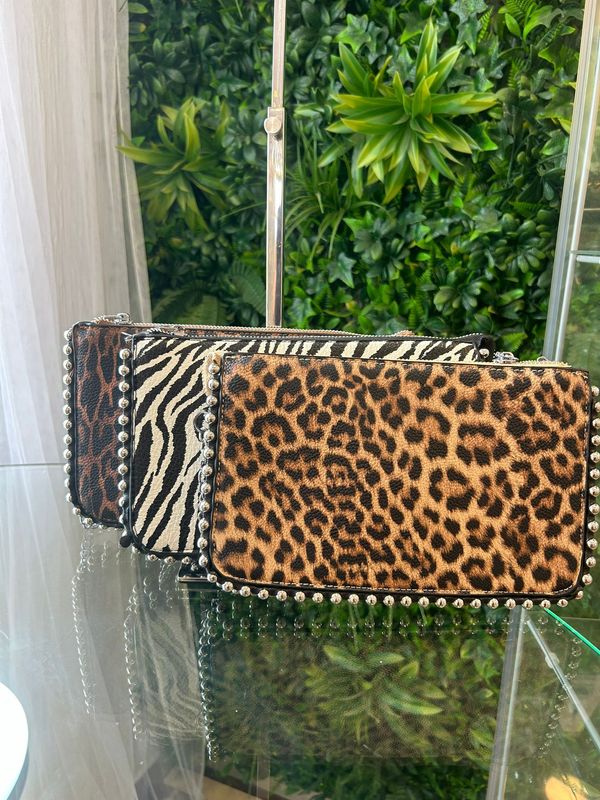 Bolso Animal Print Tachuelas Zara