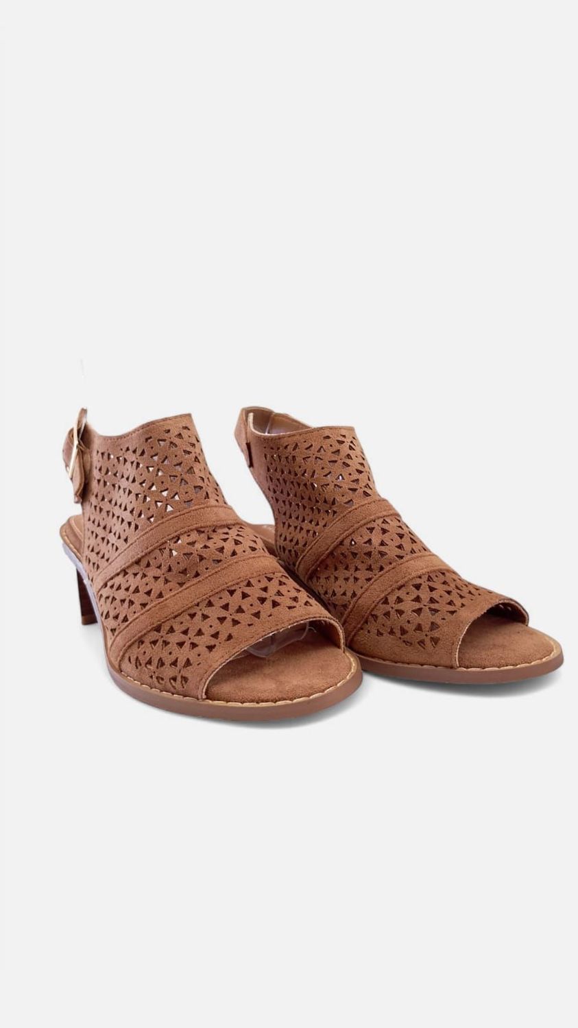 Tacon botin triangulos camel