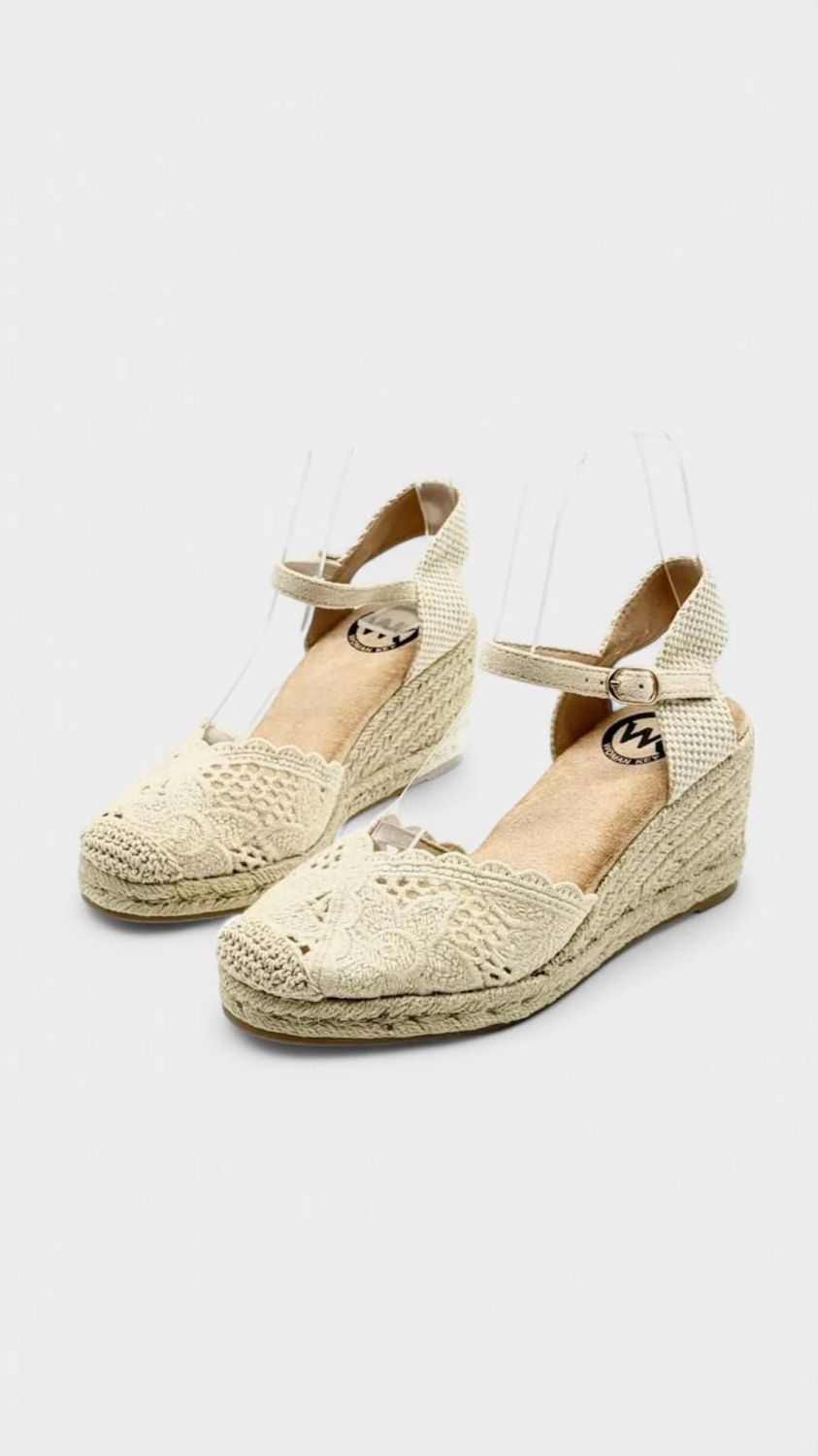 Cuña encaje beige