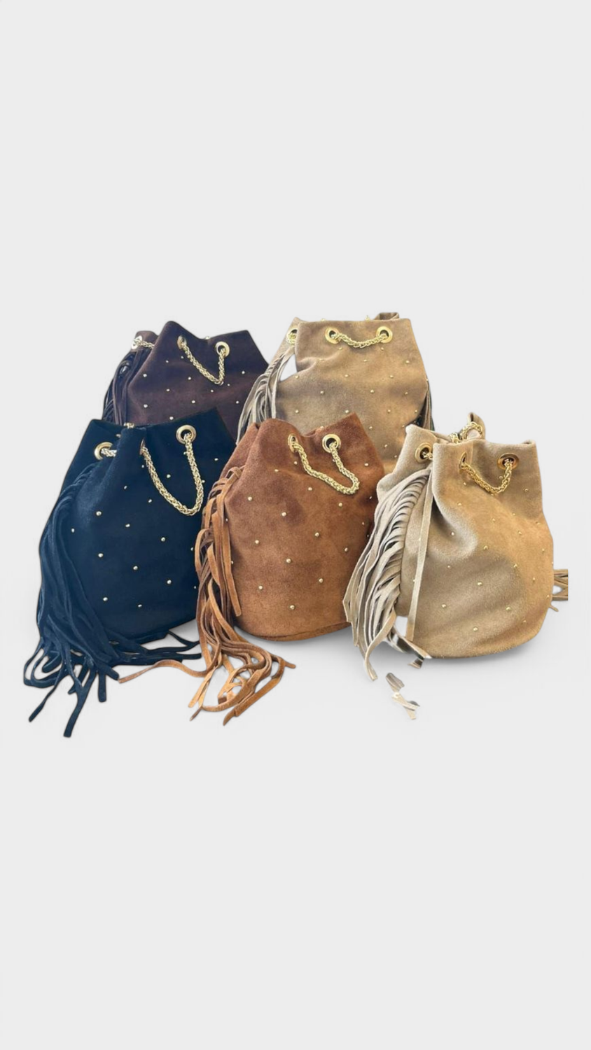 Bolso flecos tachuelas 25