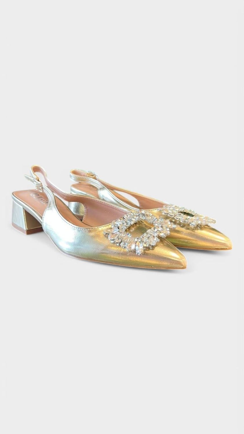 Tacon bajo broche destalonado dorado