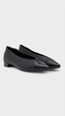 Zapato bicolor pico negro