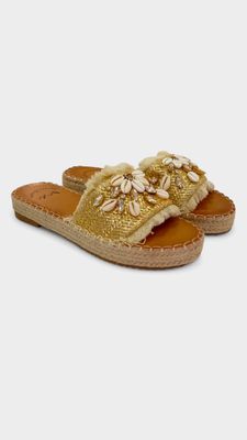 Sandalia conchas dorado