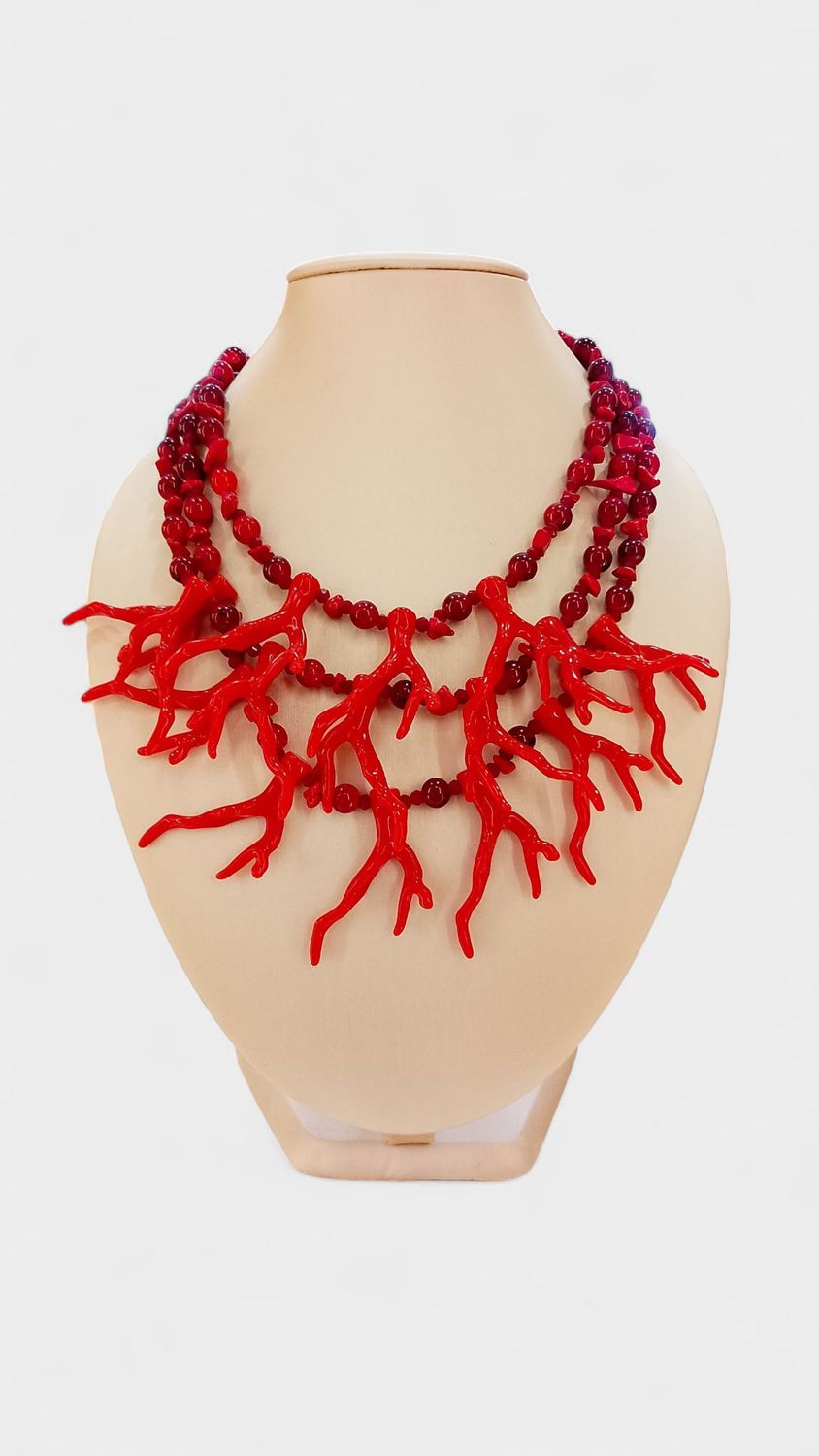 Collar triple coral
