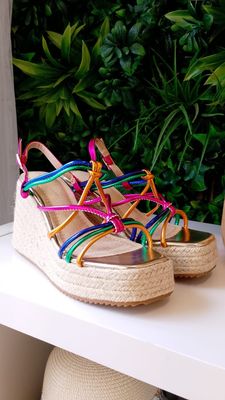 Cuña alta tira multicolor