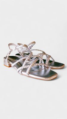 Sandalia mini tacon tiras plata