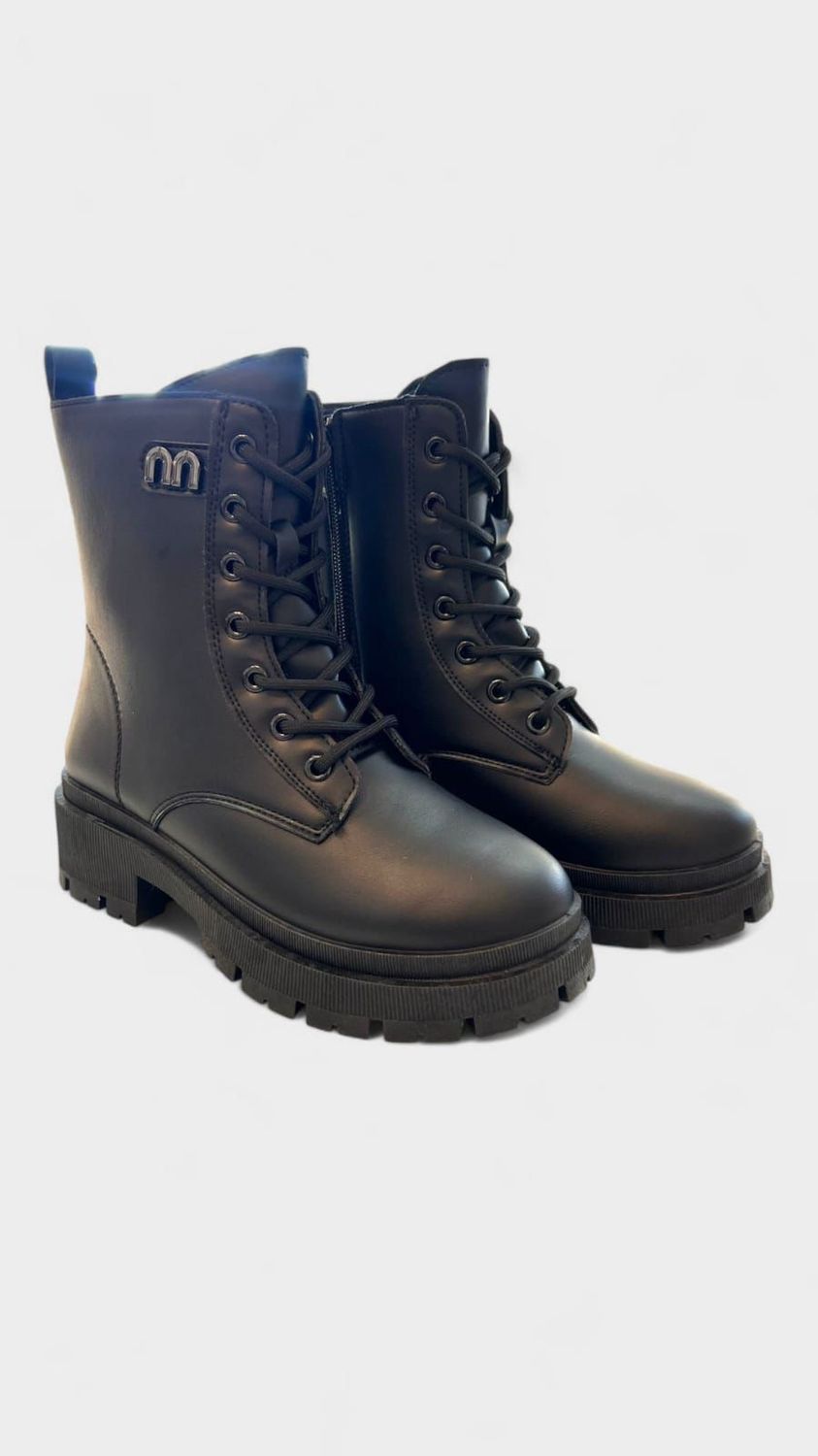 Botin mili detalle arco negro