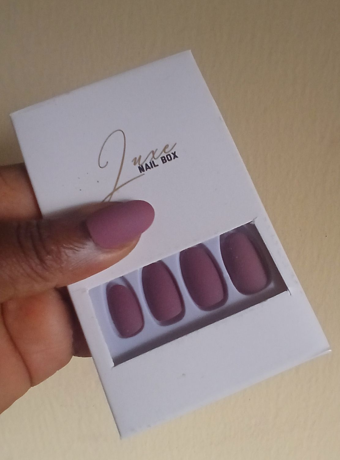 Laureta Matte Set